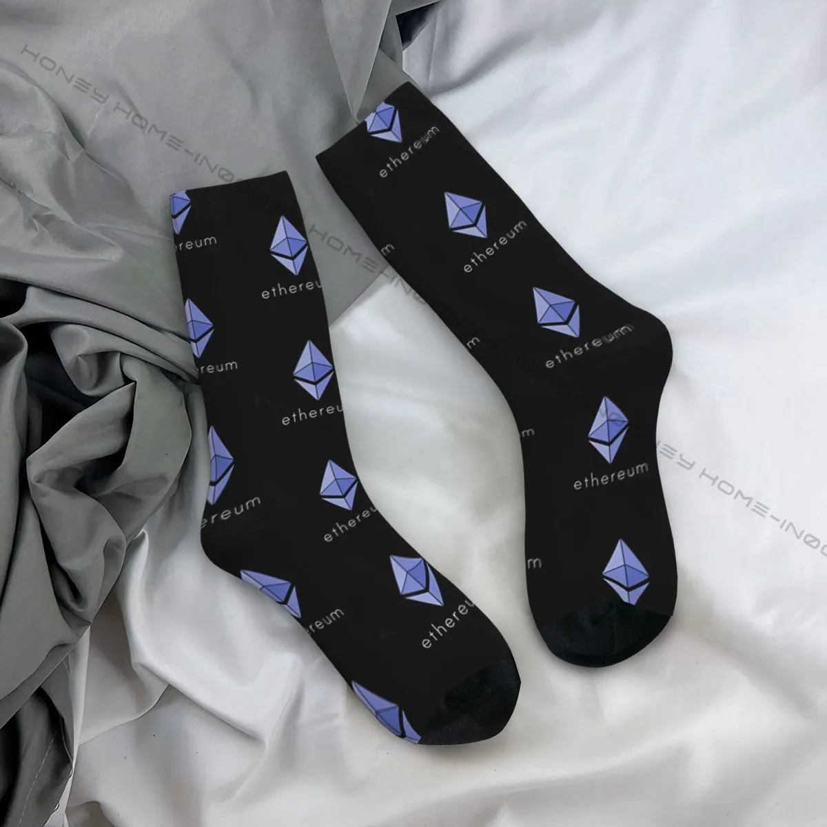 Funny Crazy Sock for Men Ethereum ETH Hip Hop Harajuku Crypto Icon Seamless Pattern Printed Boys Crew Sock Casual Gift