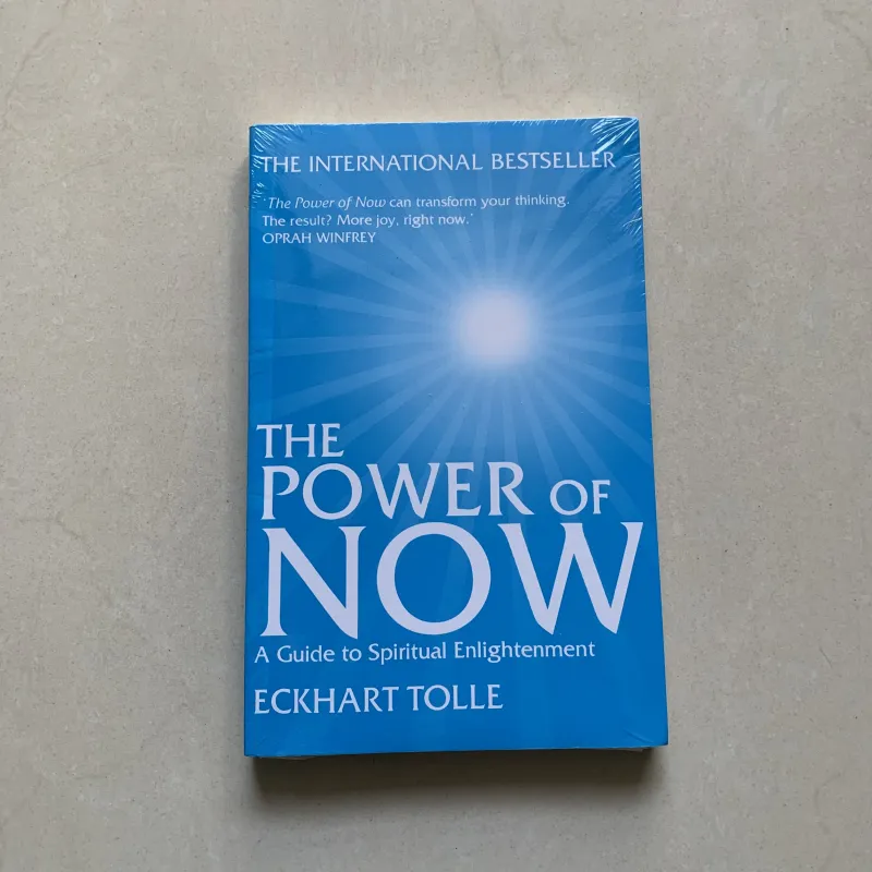 The Power of Now by Eckhart Tolle A Guide to Spiritual Enlightenment English book Youth inspiring success motivation books